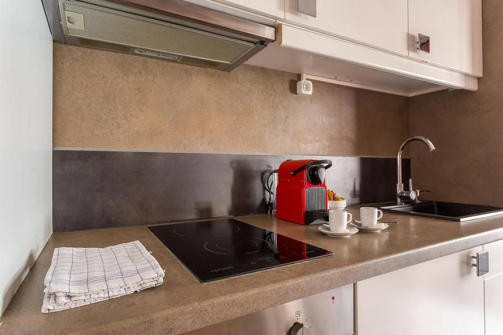 Sainte Helene - Location Studio - Lyon 2 0*,  France
